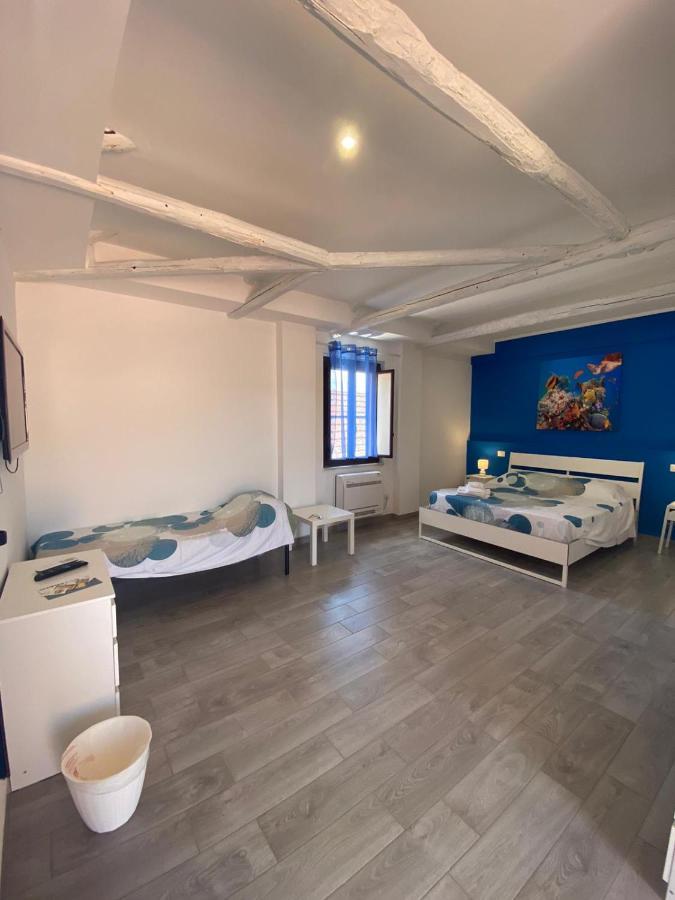 La Conchiglia 2.0 Bed & Breakfast Soverato Marina Bagian luar foto
